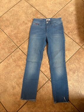 Tommy Hilfiger Women's Blue Skinny Jeans with Raw Hem